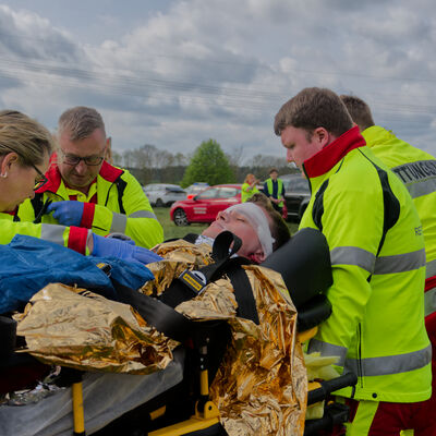 2024-04-13 MANV-Übung - Abtransport eines Verletzten